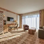 Hotel Aries & 5*