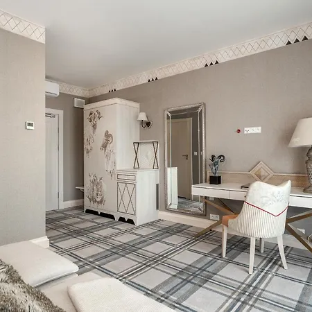 Aries & Hotel 5*