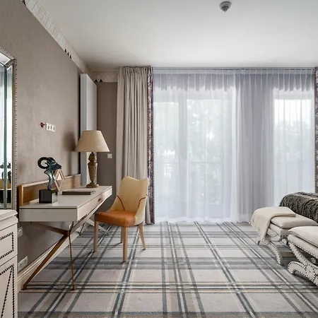 Aries & Hotel 5*