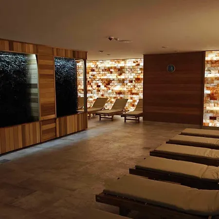 Hotel Aries & 5*