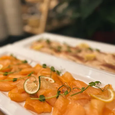 Aries & 호텔 슈차이르크